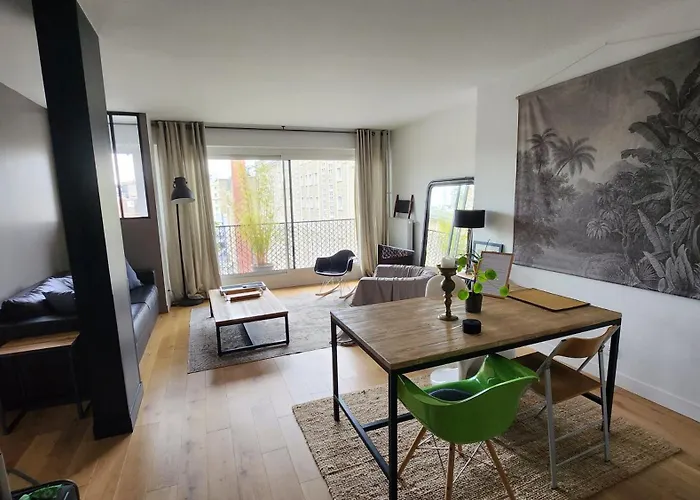 Le Bord De Seine - Paris